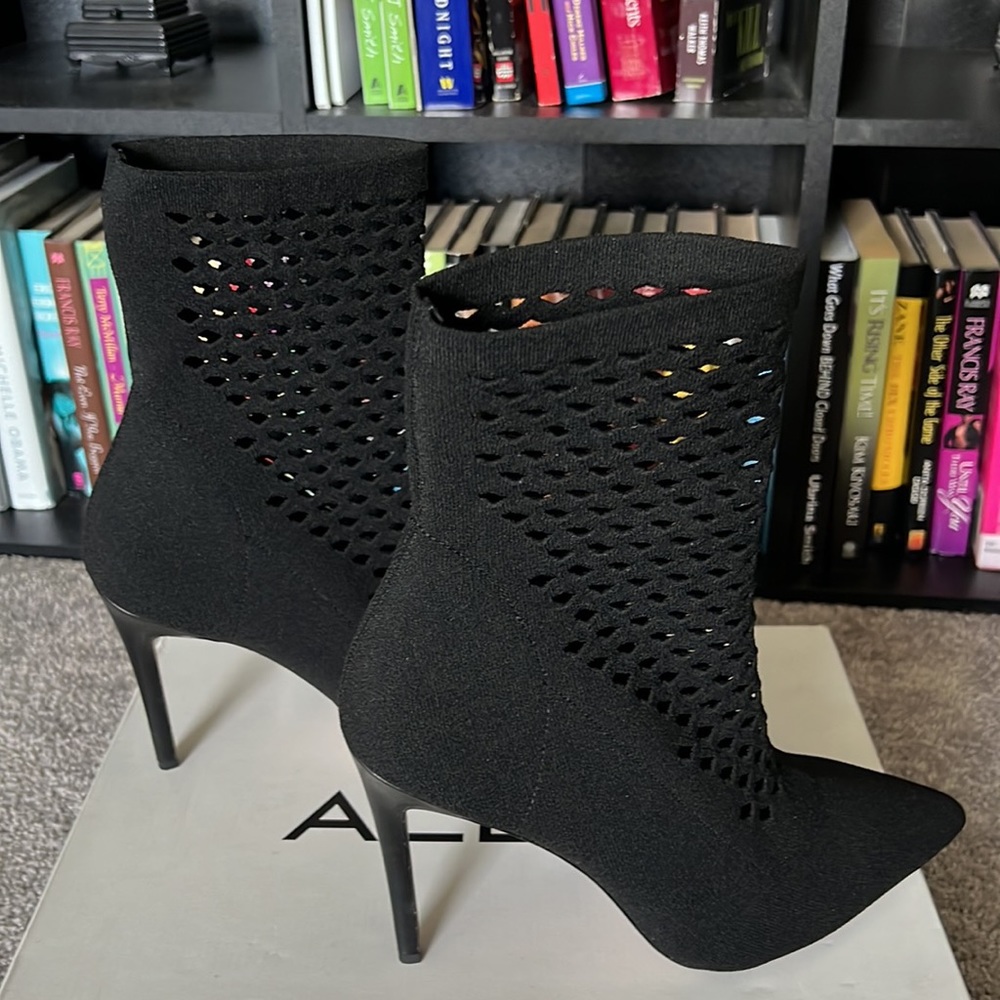 ALDOA 4.5” Black Heeled Bootie, size 11, excellent condition.